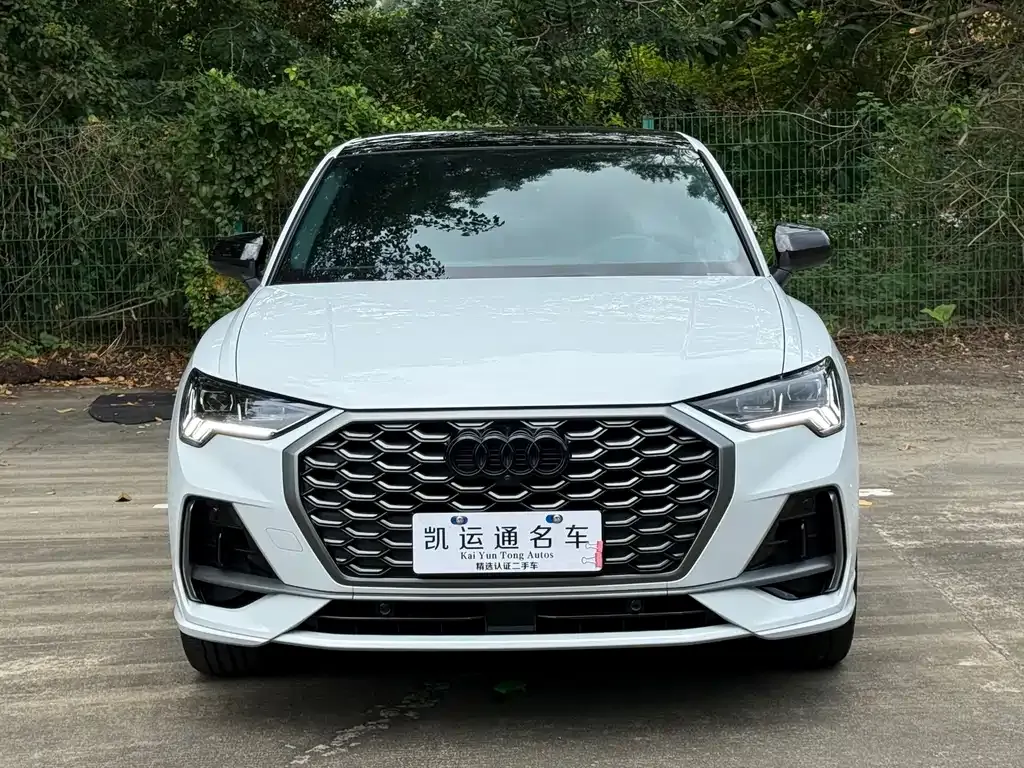 Audi Q3 Sportback — фото 1