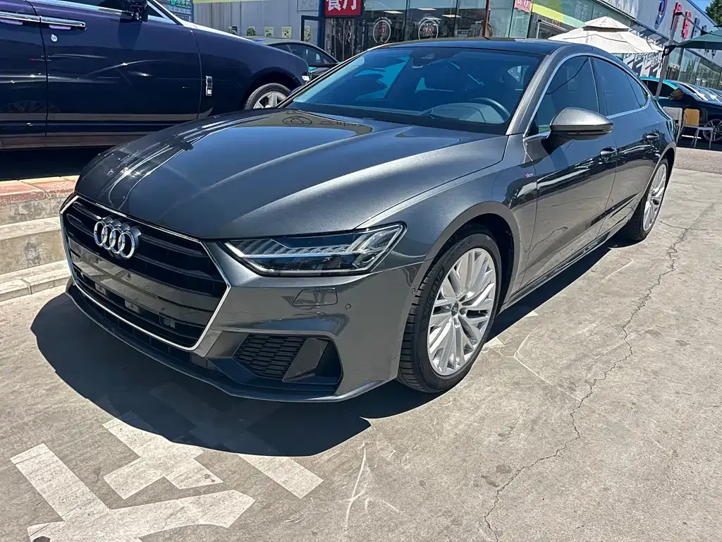 Audi A7 — фото 1