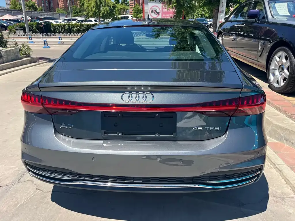 Audi A7 — фото 10