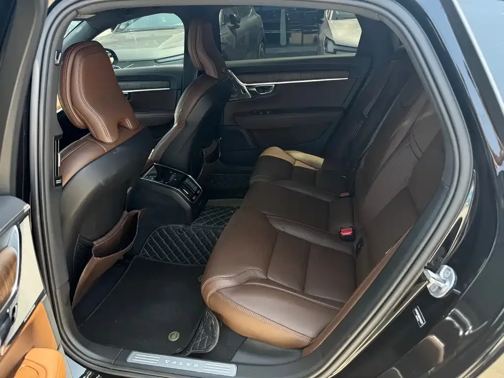 Volvo S90 — фото 2