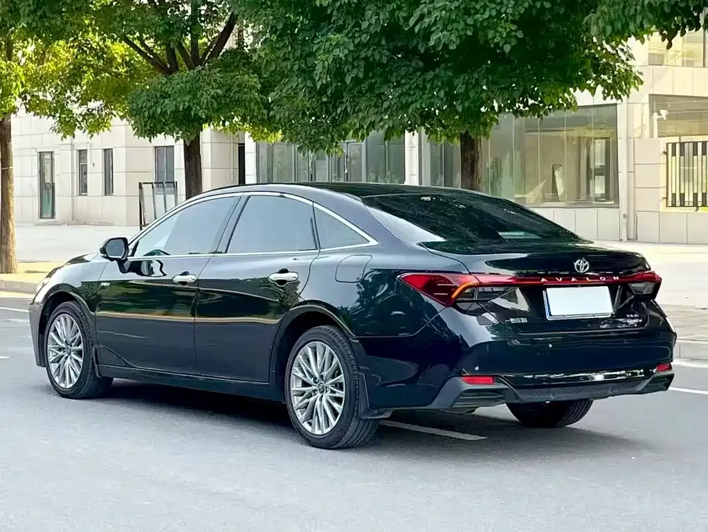 Toyota Avalon — фото 5