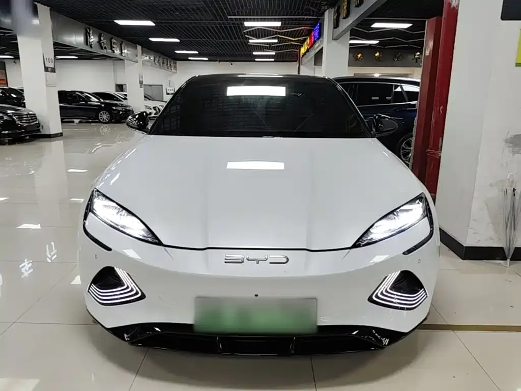 BYD Seal — фото 6