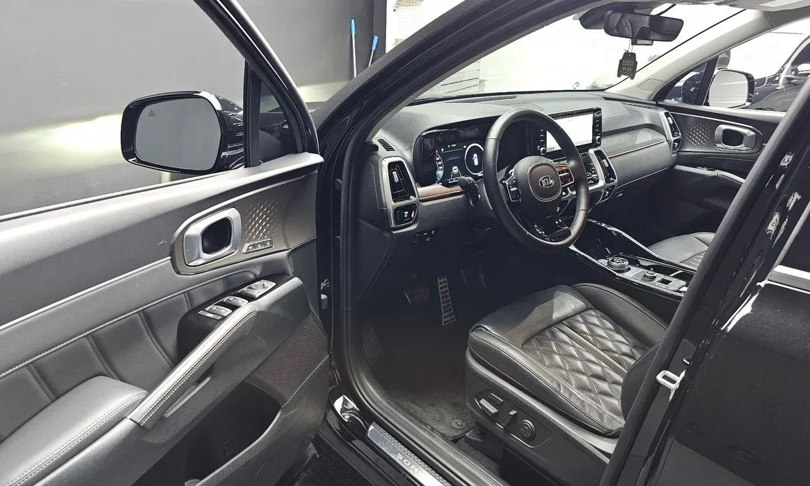 Kia Sorento — фото 9