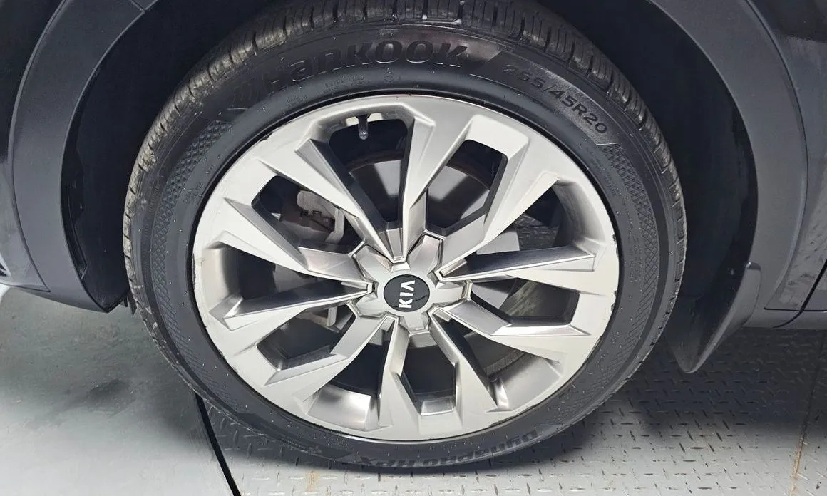 Kia Sorento — фото 6