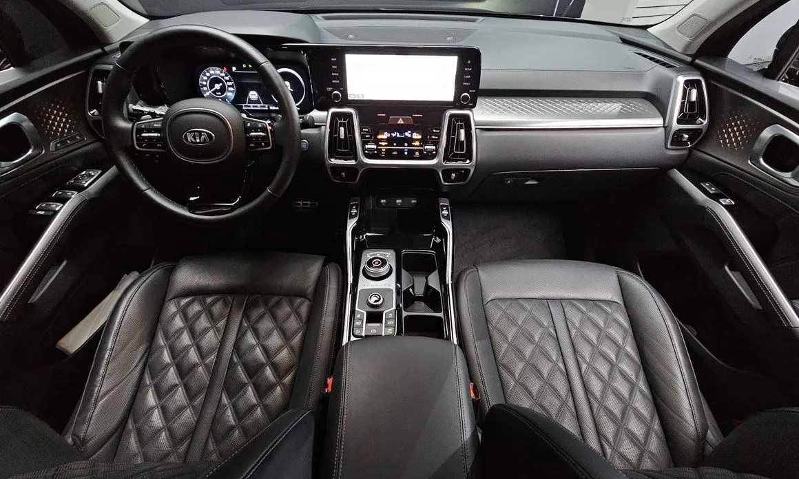 Kia Sorento — фото 7