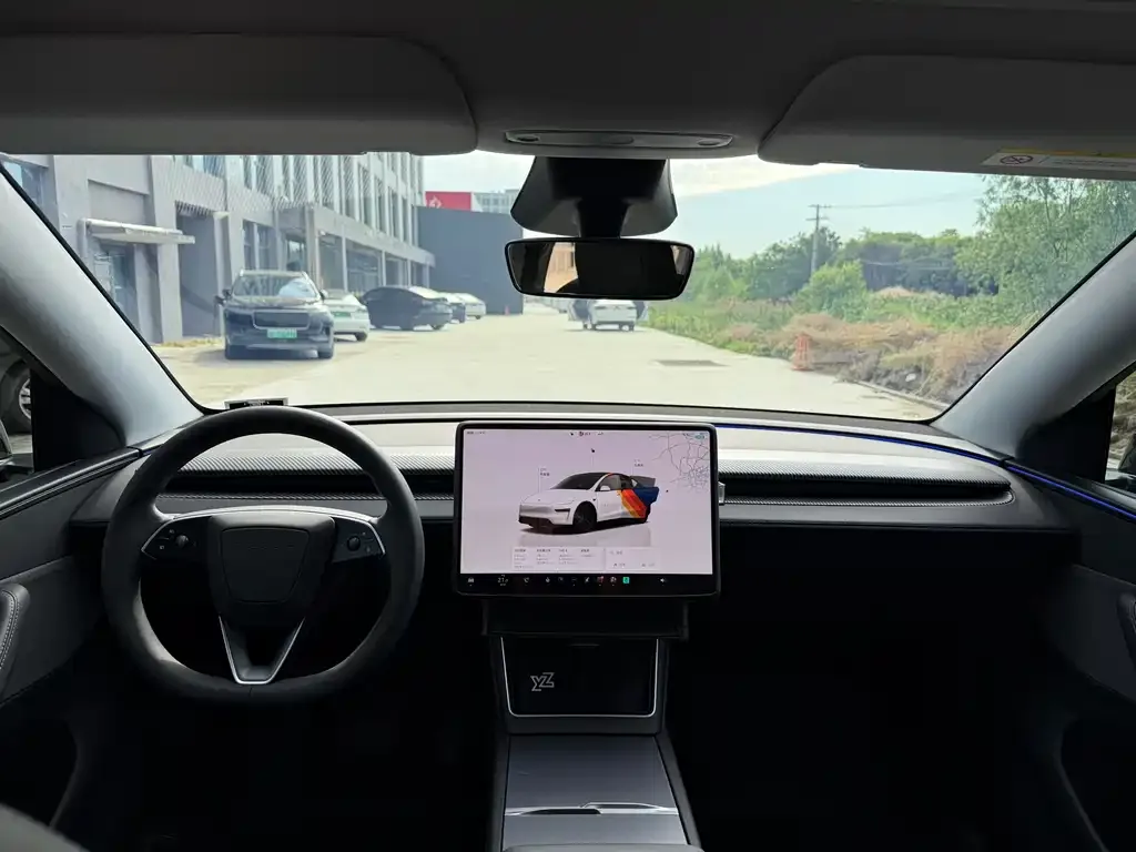 Tesla Model Y — фото 6