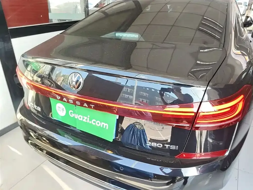 Volkswagen Passat — фото 10