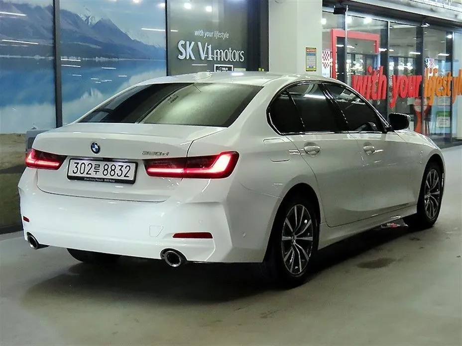 BMW 3-Series 2023 из KR, фото 7