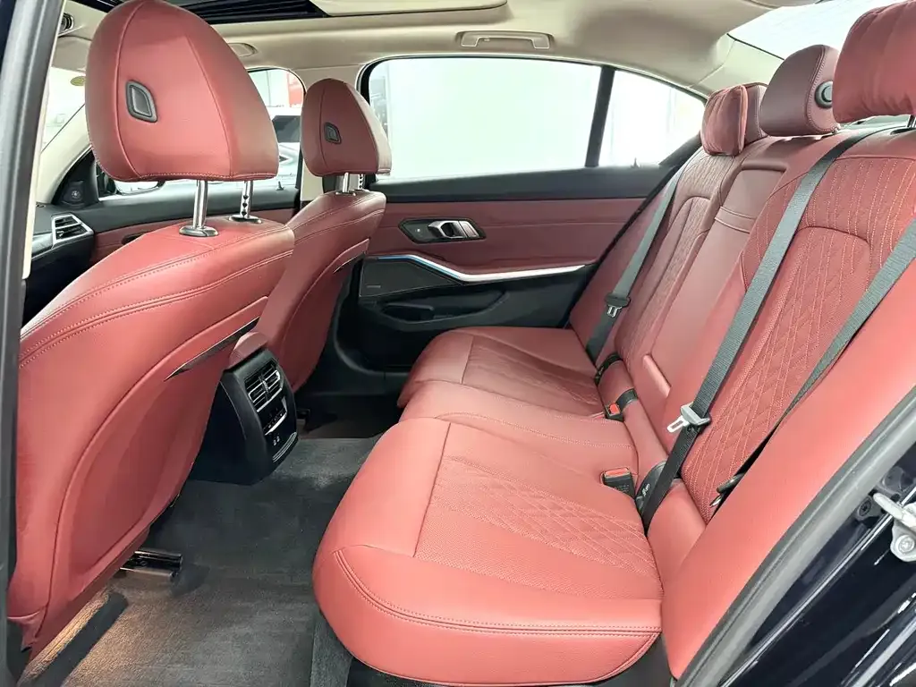 BMW 3 Series 2025 из CN, фото 8