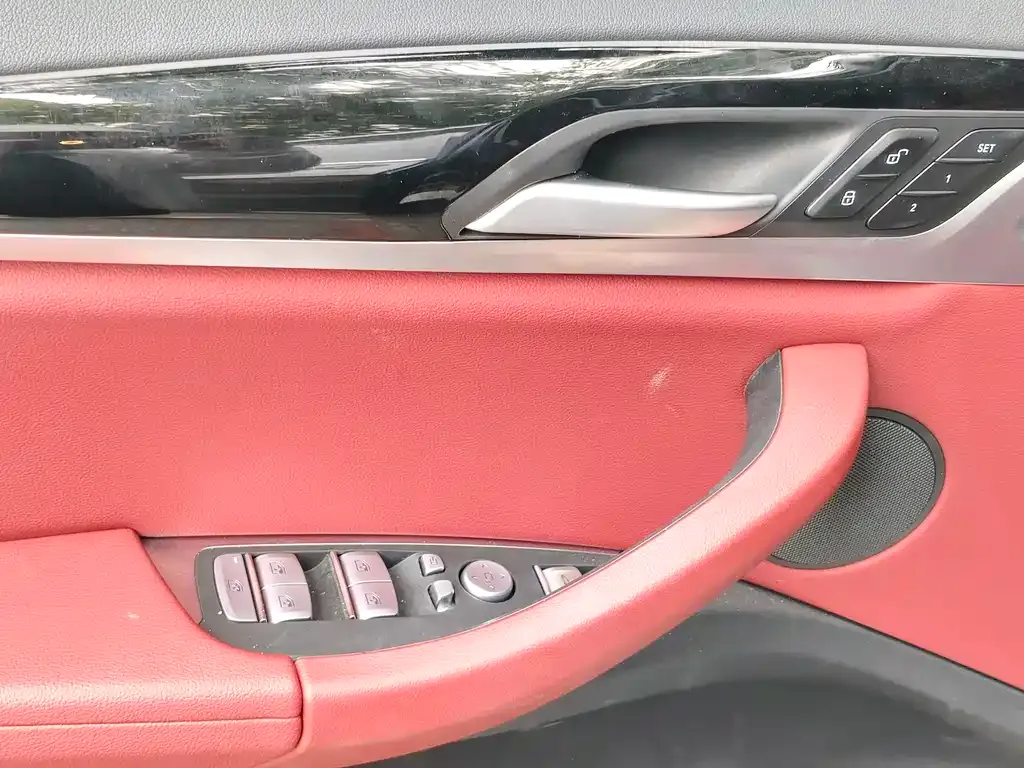 BMW iX3 — фото 2