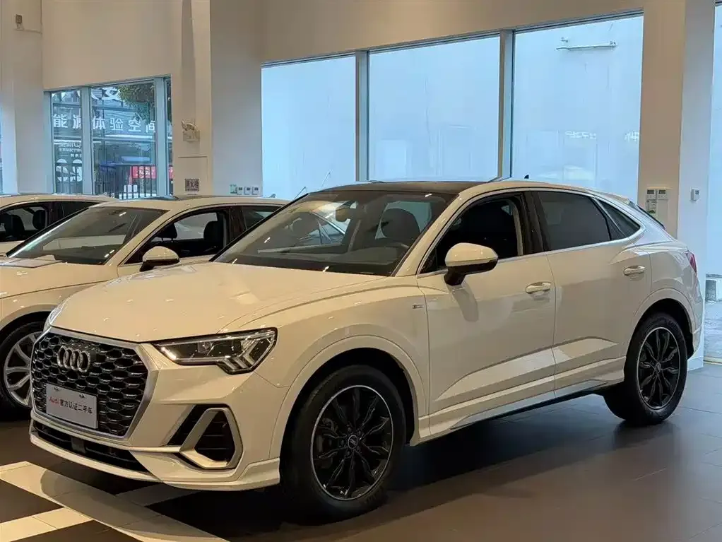 Audi Q3 Sportback — фото 1