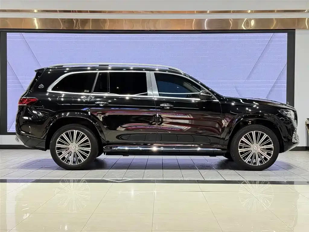 Mercedes-Benz GLS — фото 9