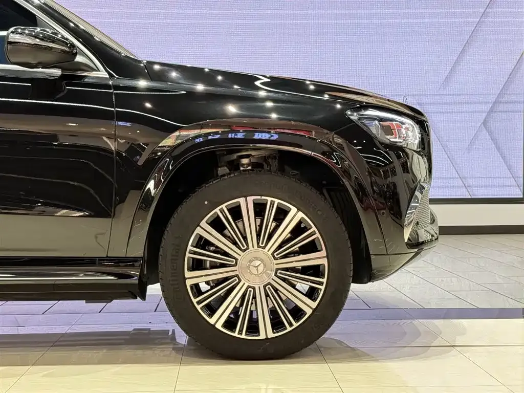 Mercedes-Benz GLS — фото 6