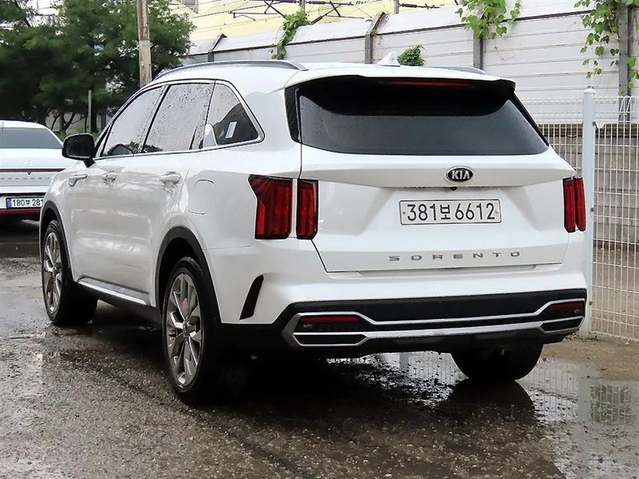 Kia Sorento — фото 9