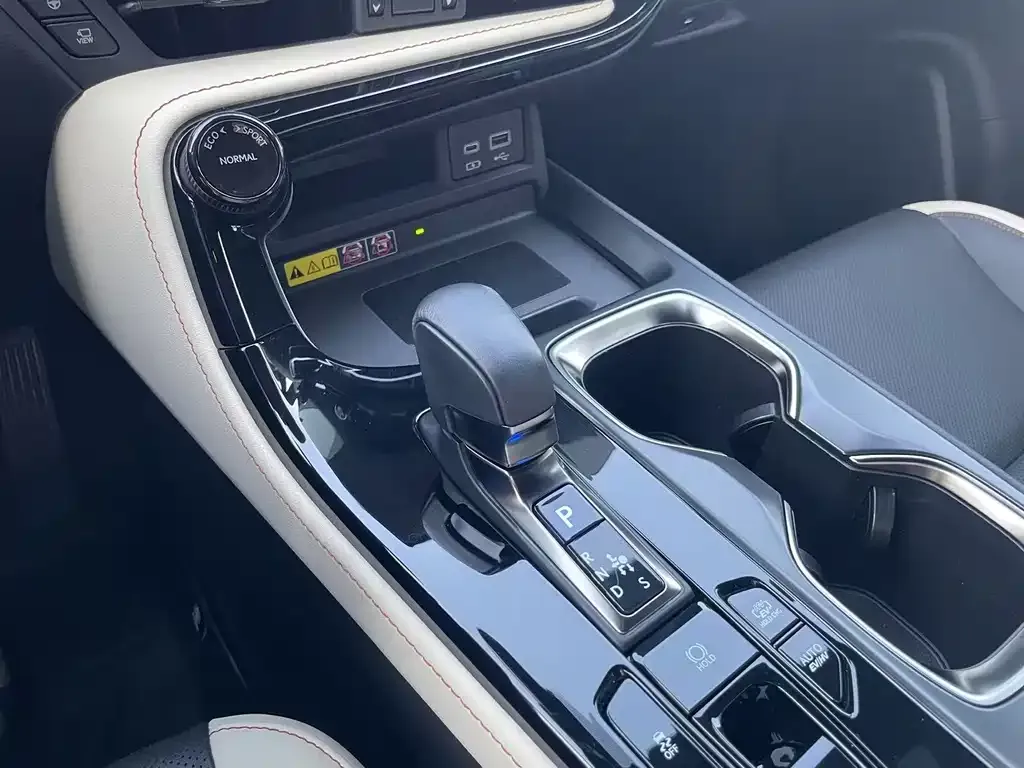 Lexus NX New Energy 2022 из CN, фото 2