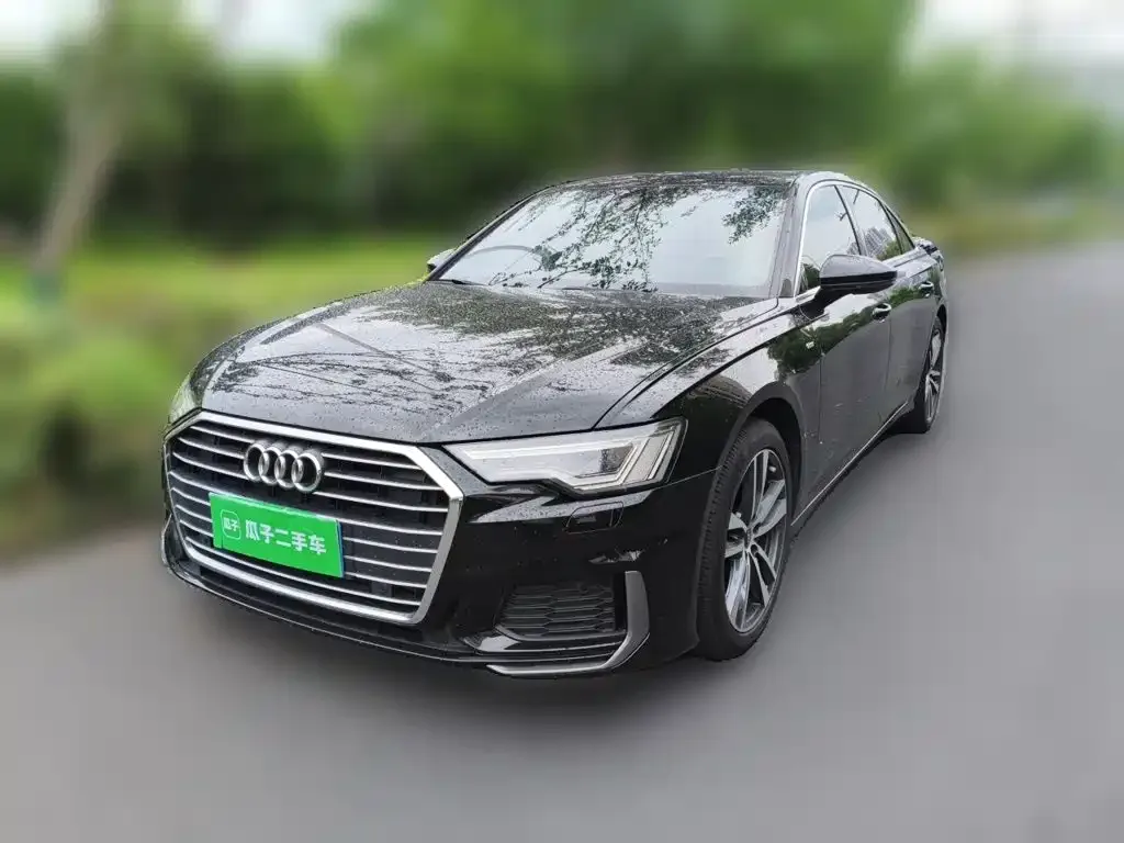 Audi A6L — фото 1