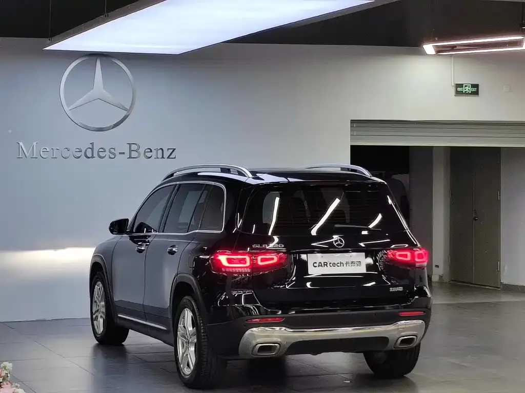 Mercedes-Benz GLB — фото 6