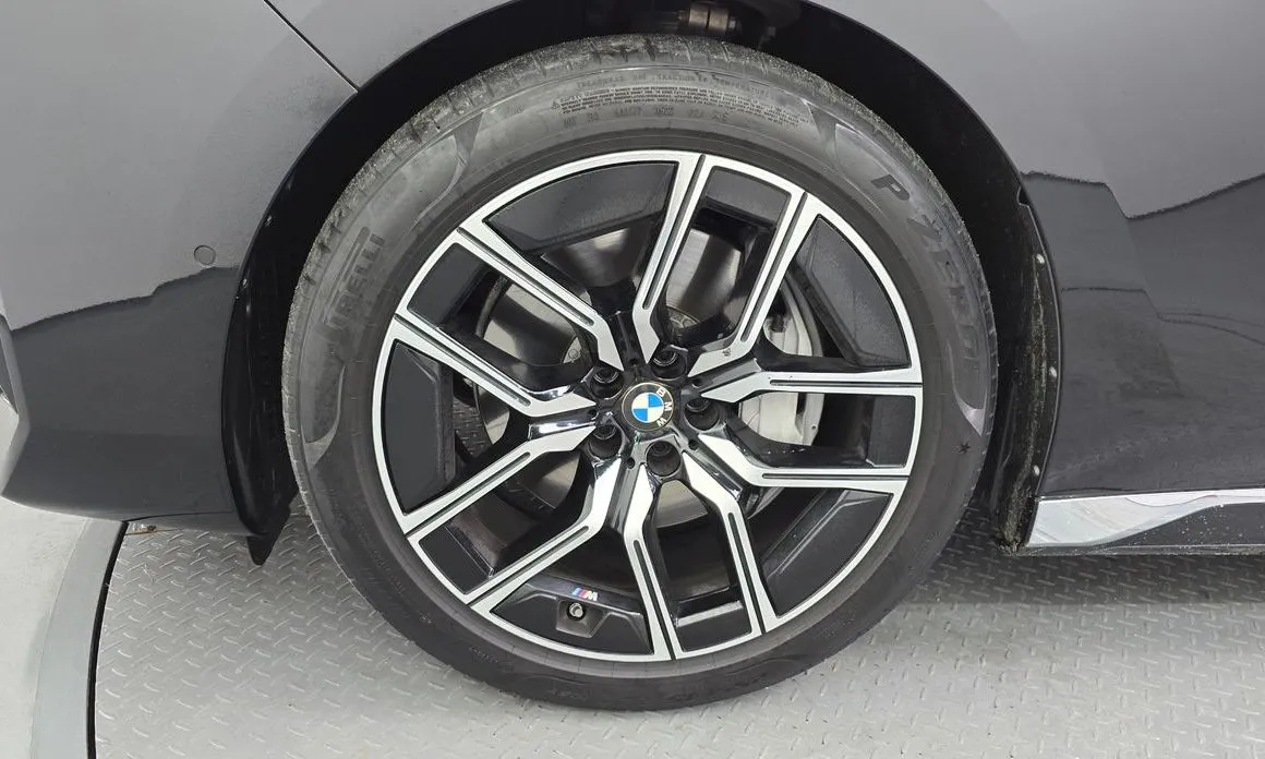 BMW 7-Series 2023 из KR, фото 8