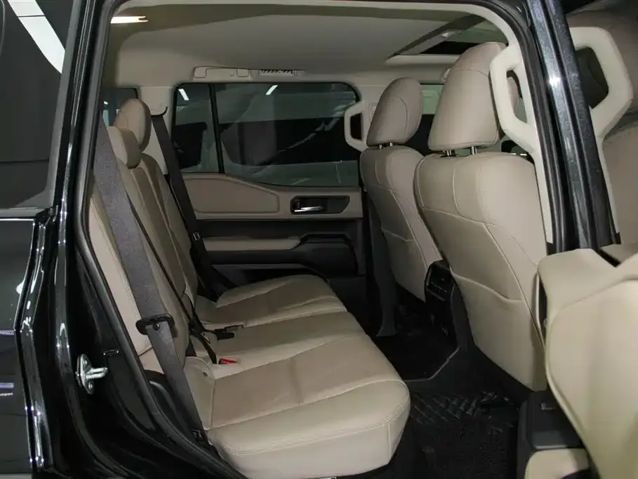Toyota Prado 2025 из CN, фото 2