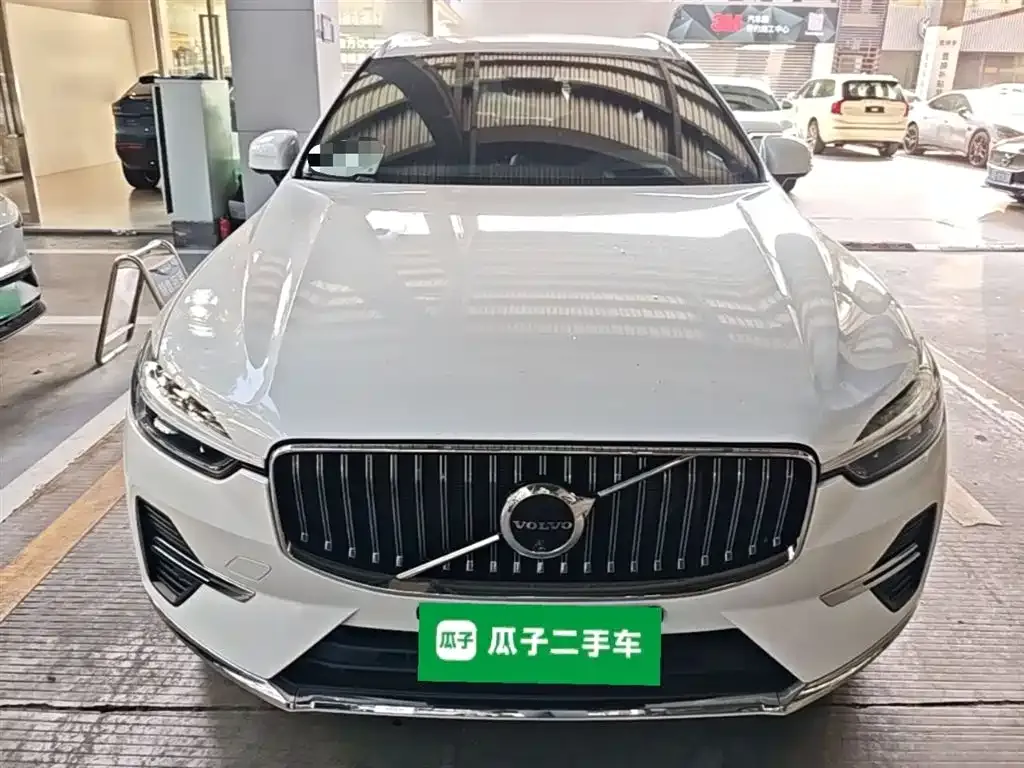 Volvo XC60 PHEV — фото 2