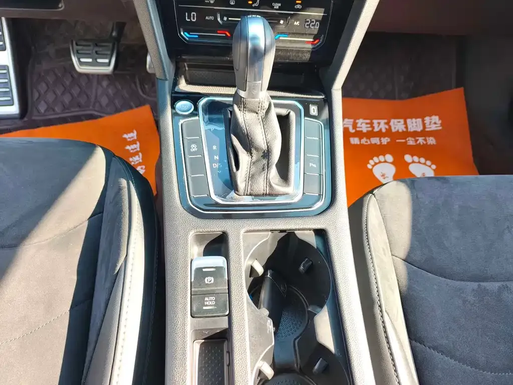 Volkswagen CC 2024 из CN, фото 6