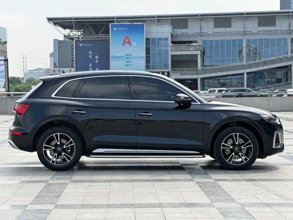 Audi Q5L — фото 3
