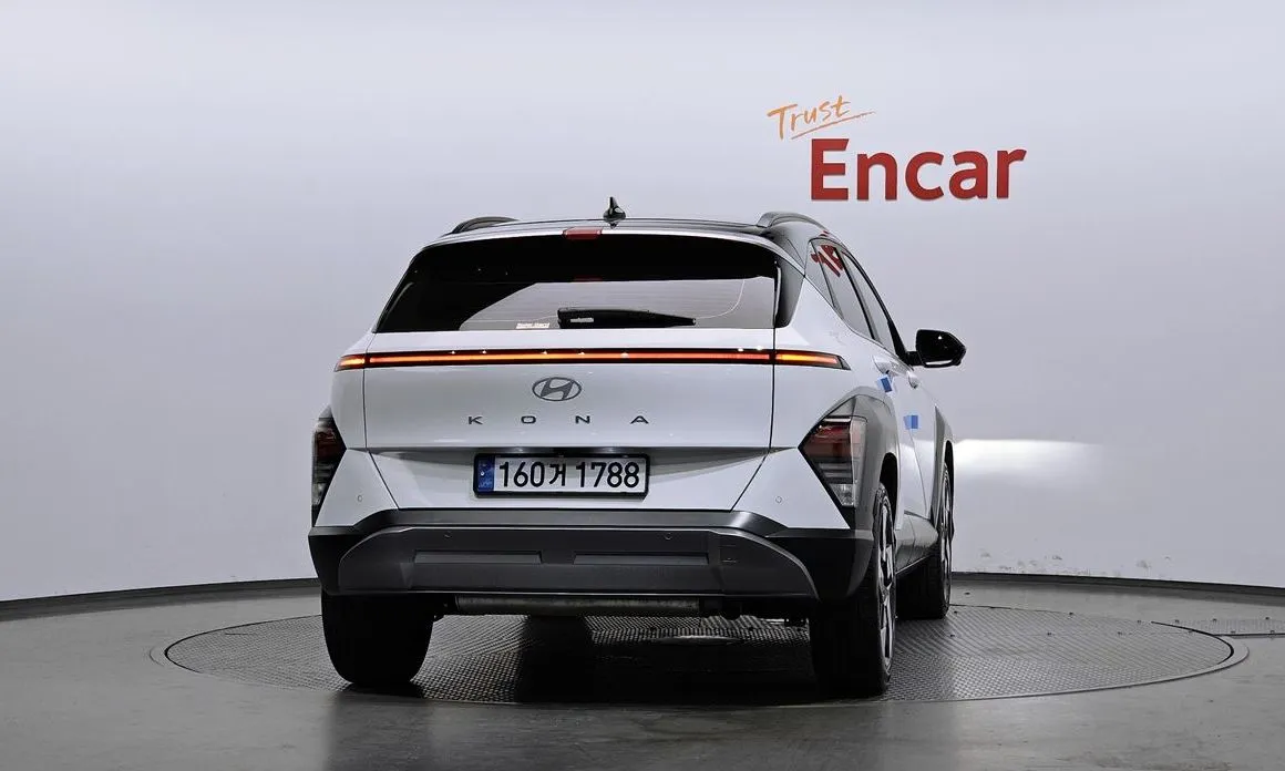 Hyundai Kona — фото 2