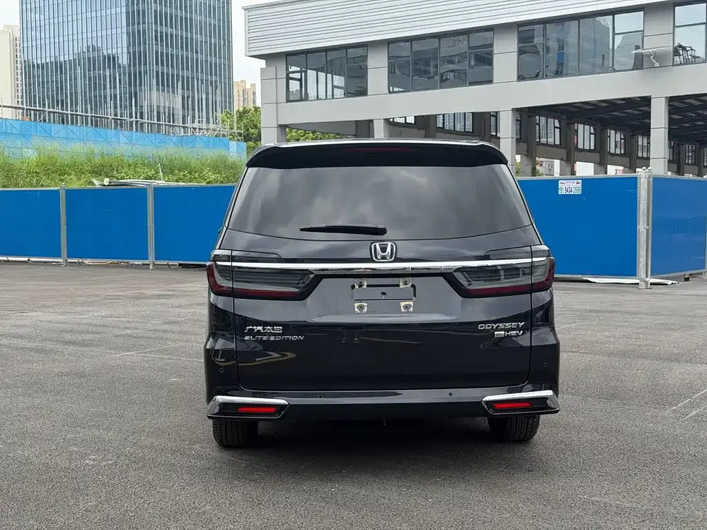 Honda Odyssey — фото 10