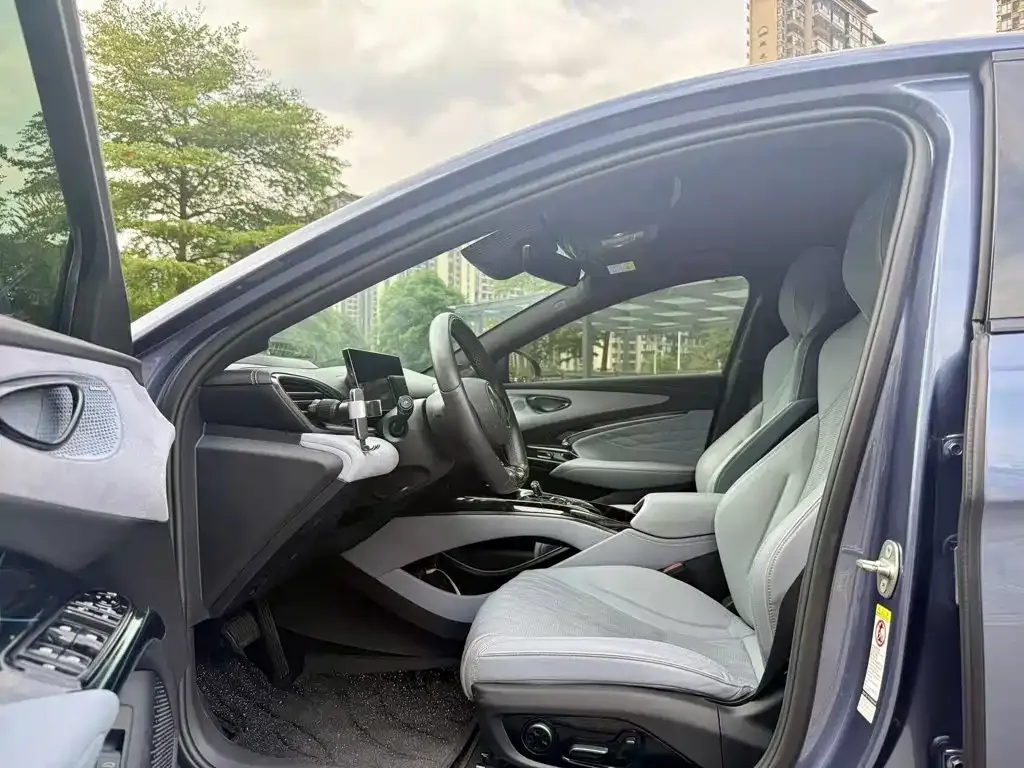 BYD Seal — фото 4