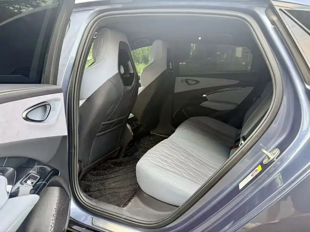 BYD Seal — фото 2