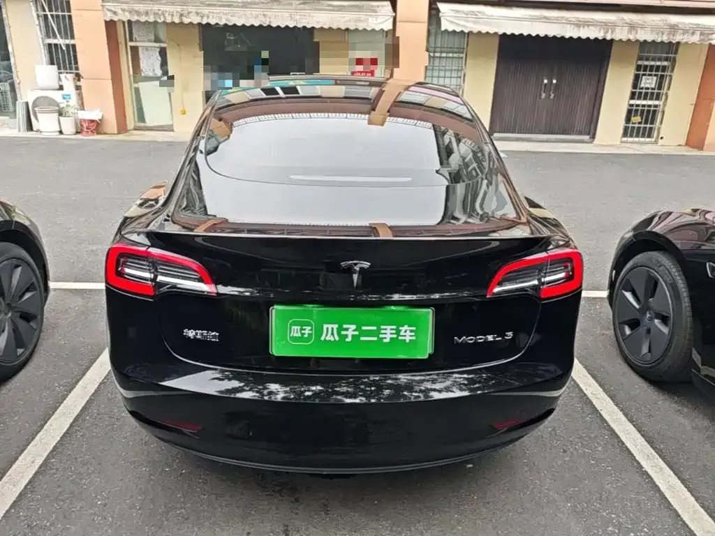 Tesla Model 3 — фото 5