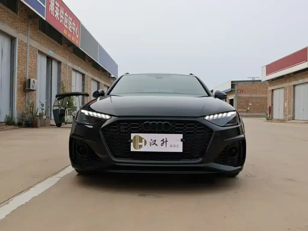 Audi RS 4 2025 из CN, фото 9
