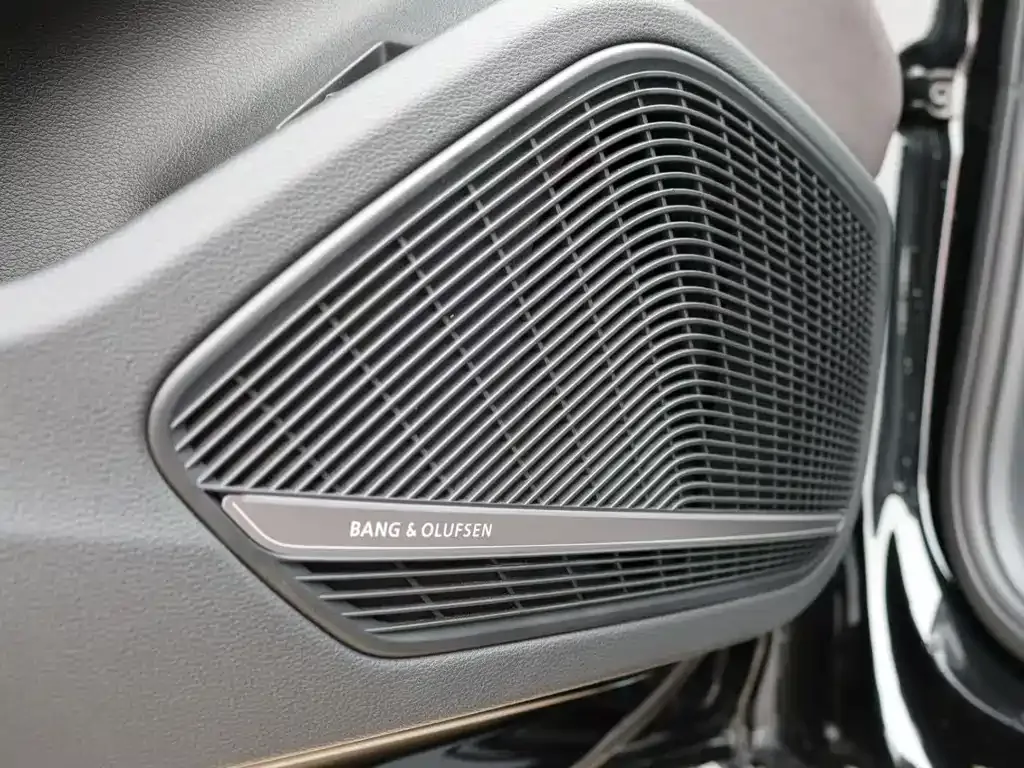 Audi RS 4 2025 из CN, фото 8