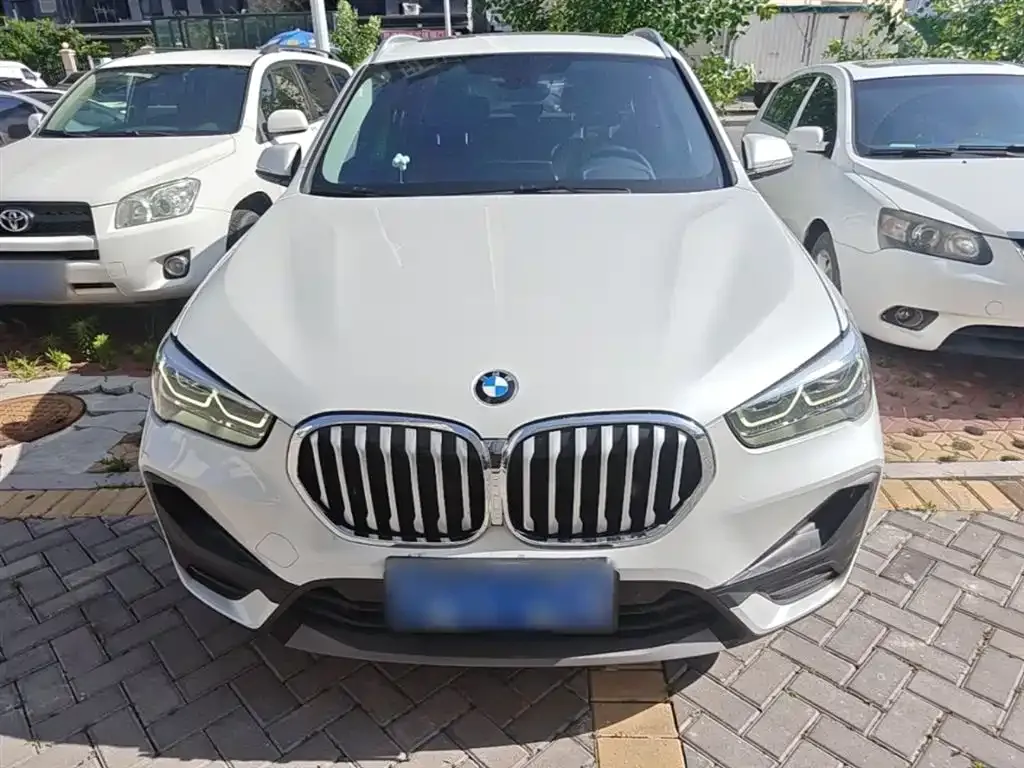 BMW X1 — фото 9