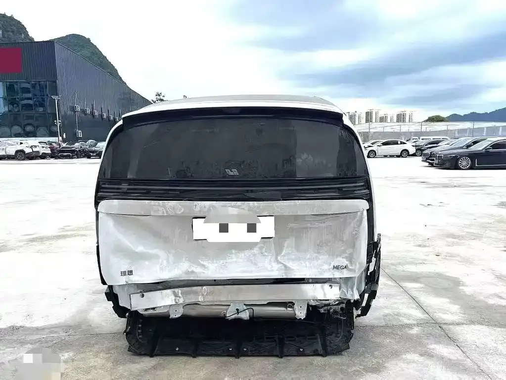 Li Auto MEGA — фото 5