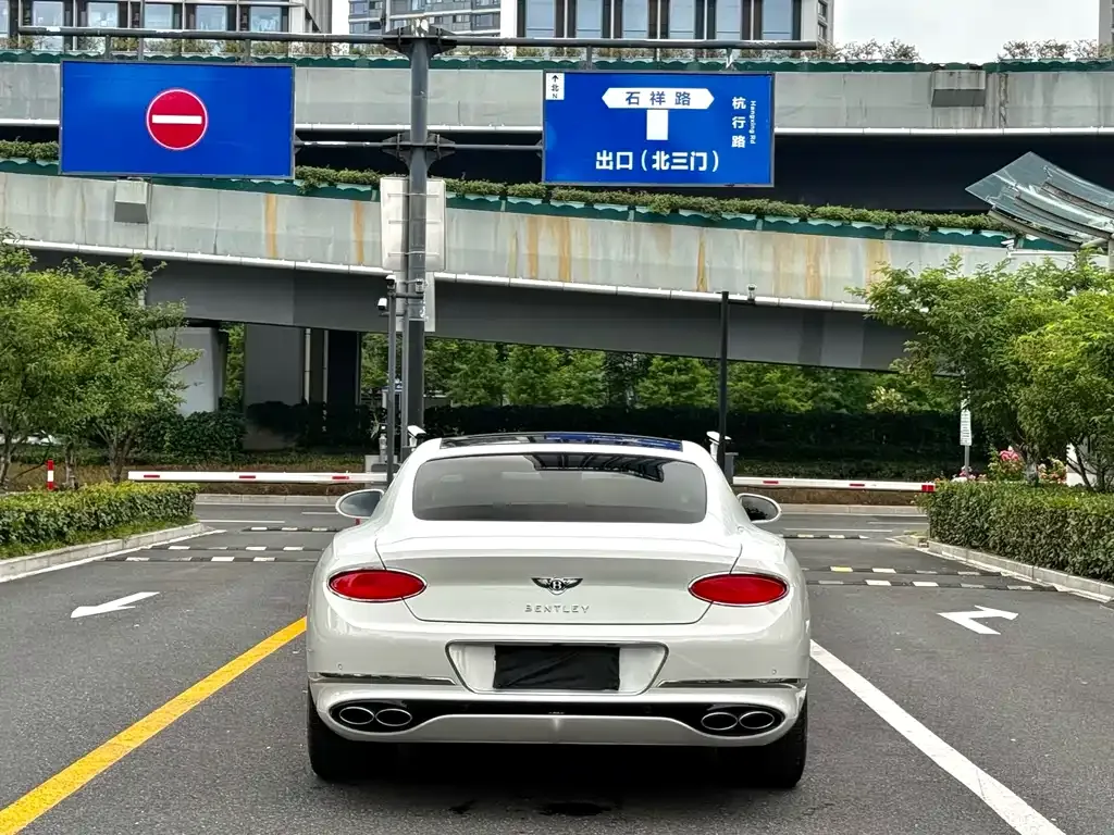 Bentley Continental — фото 9