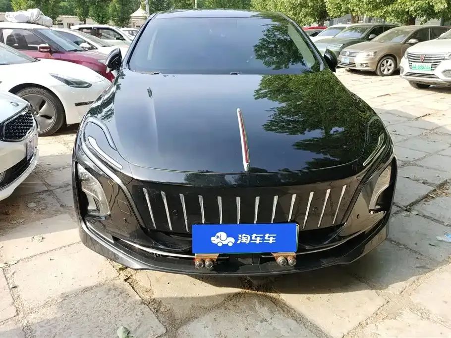 Hongqi E-QM5 — фото 3