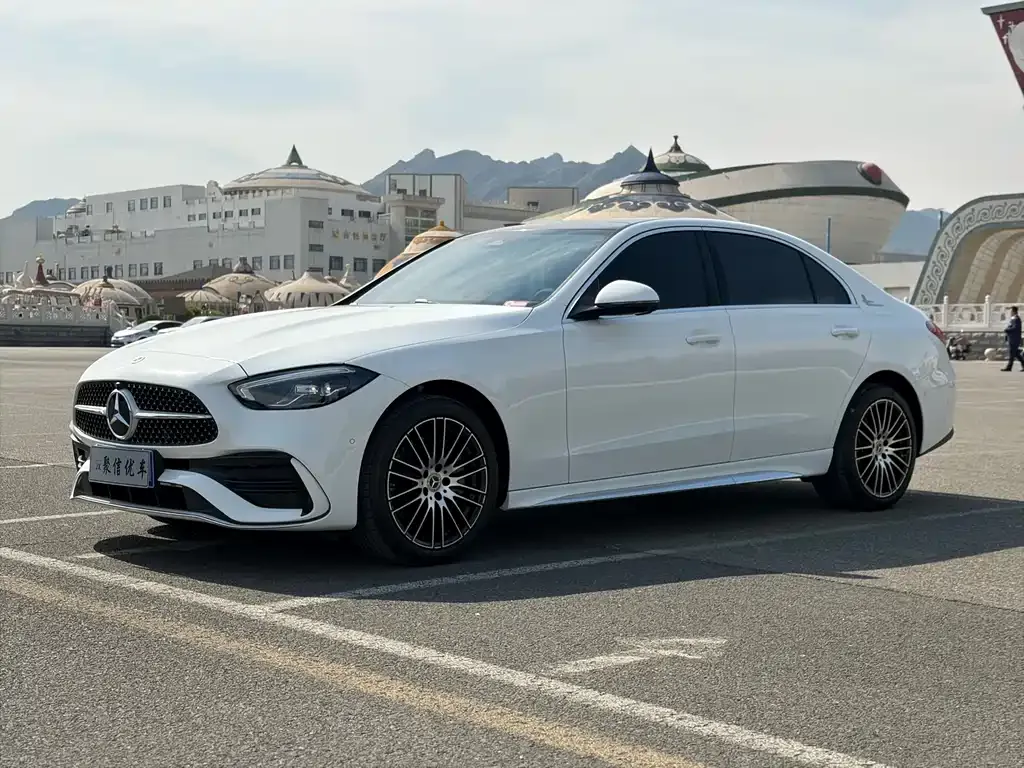 Mercedes-Benz C-Class — фото 1