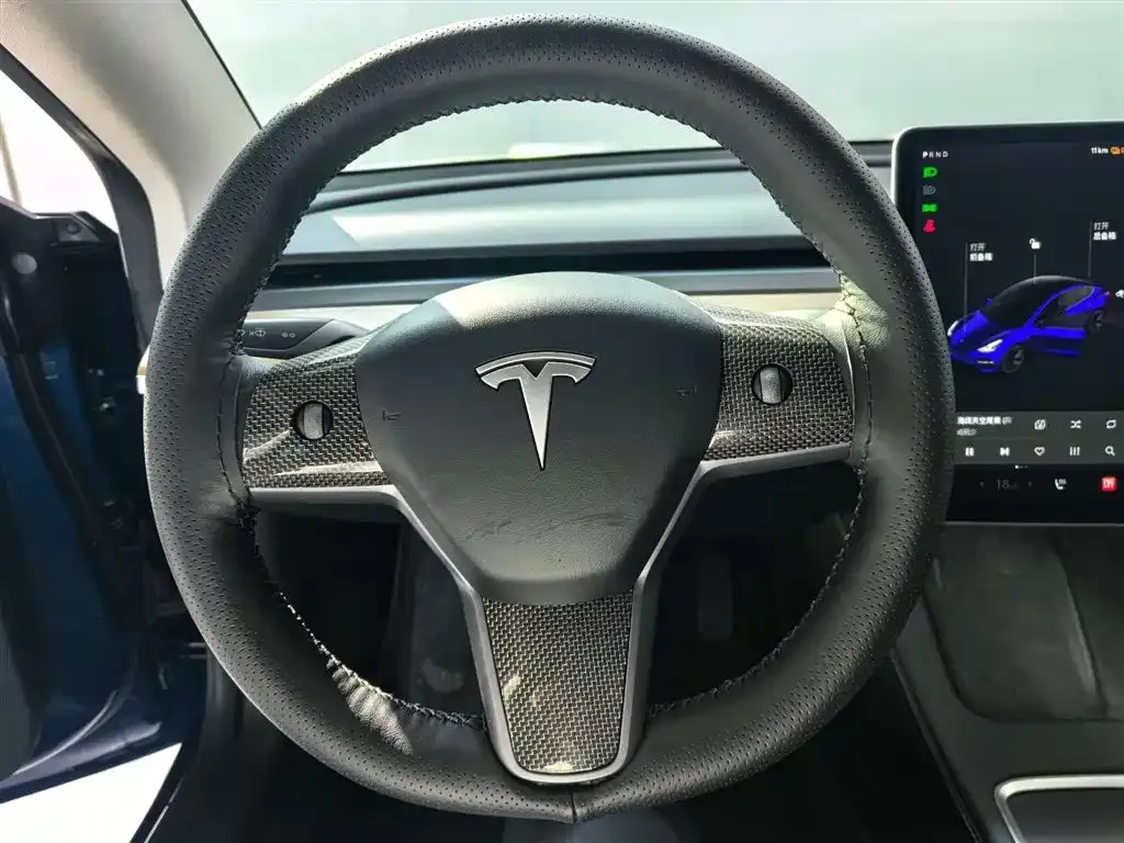Tesla Model 3 — фото 10