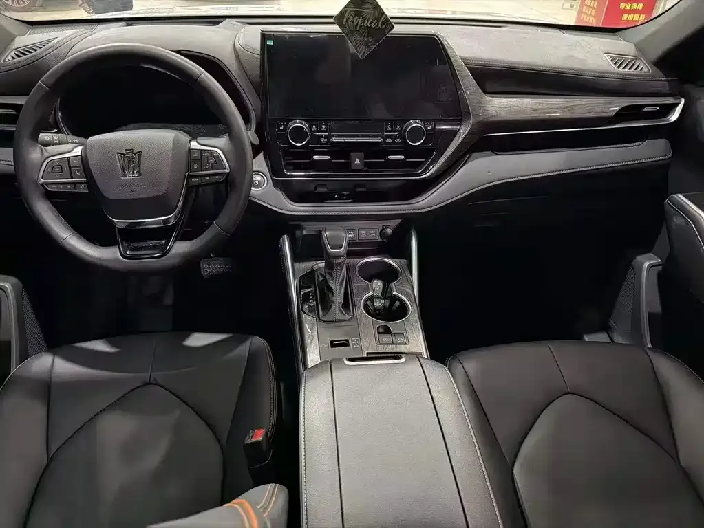 Toyota Crown Kluger 2025 из CN, фото 6