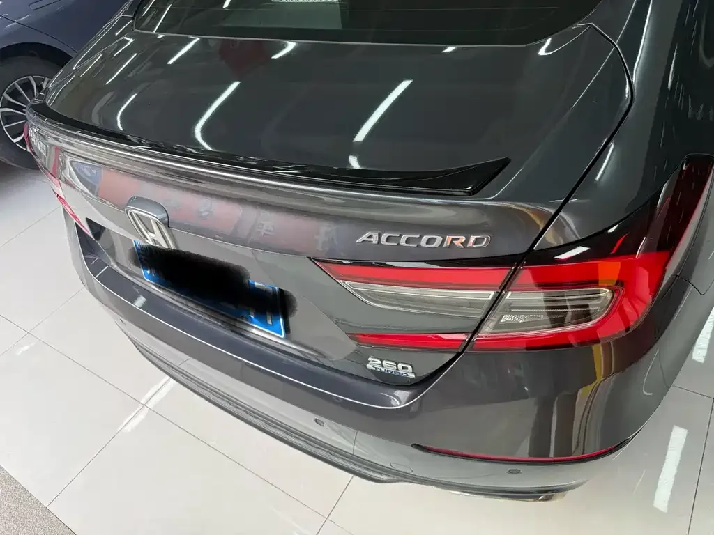 Honda Accord — фото 7