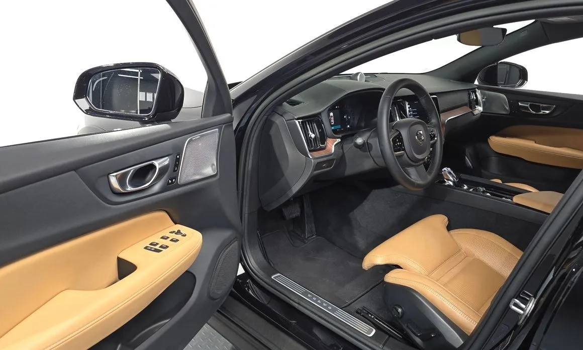 Volvo V60 2023 из KR, фото 6