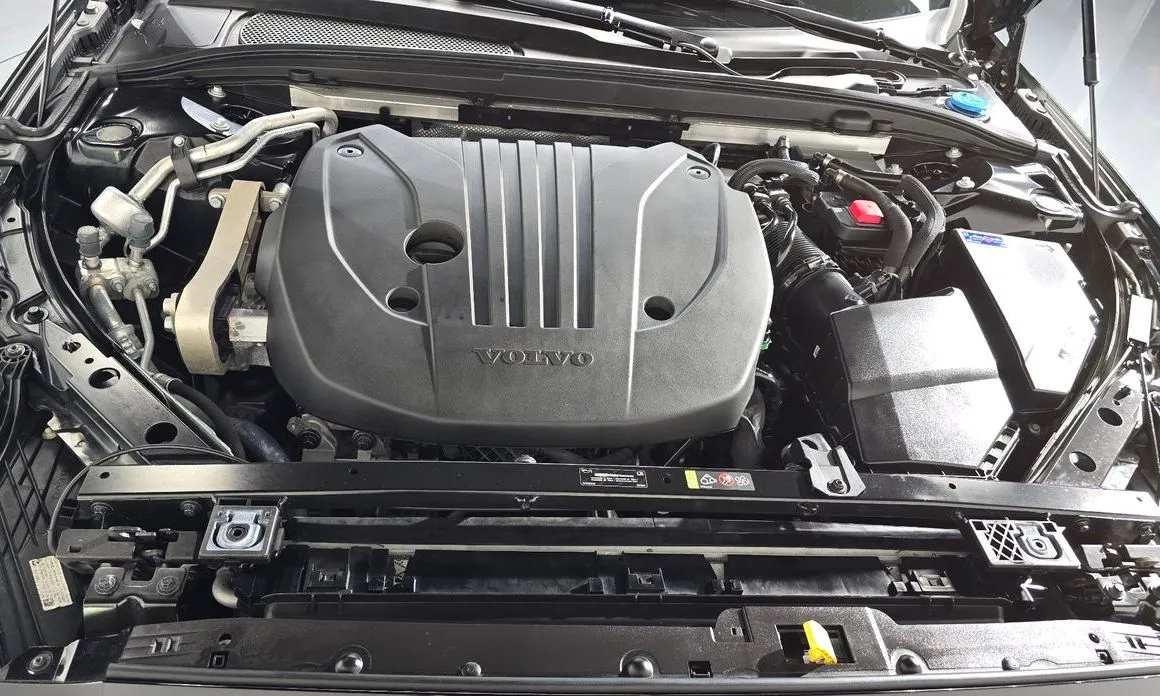 Volvo V60 2023 из KR, фото 10