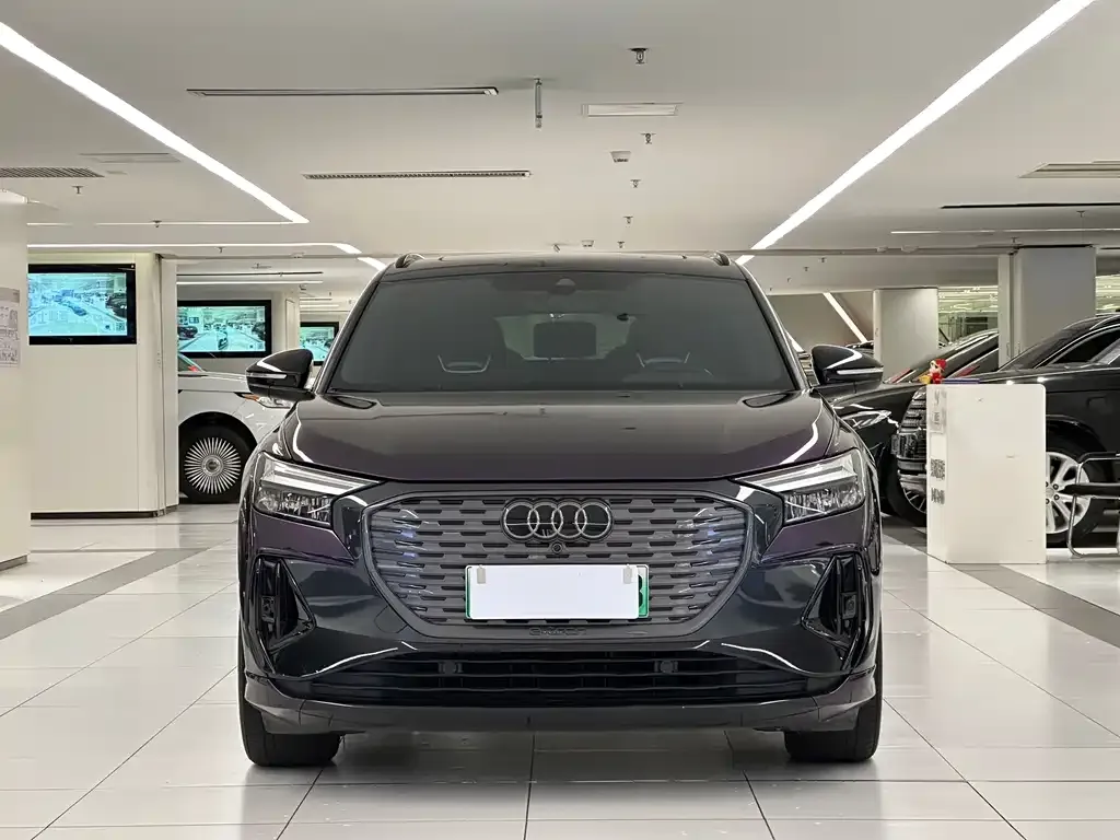 Audi Q4 e-tron — фото 4