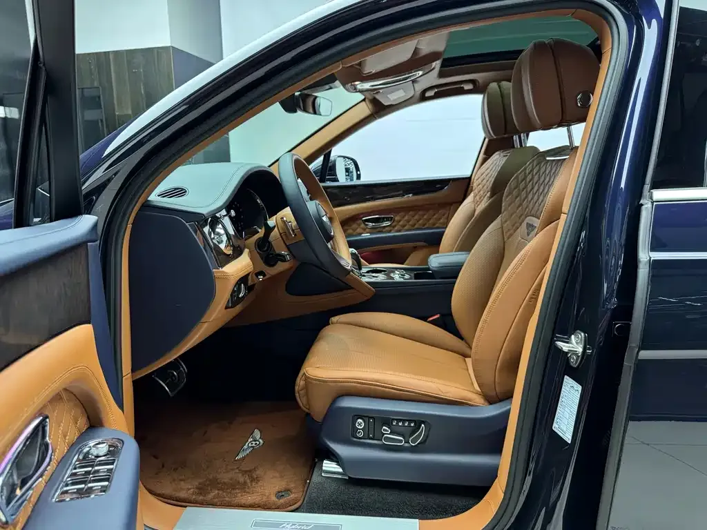 Bentley Bentayga PHEV 2021 из CN, фото 3