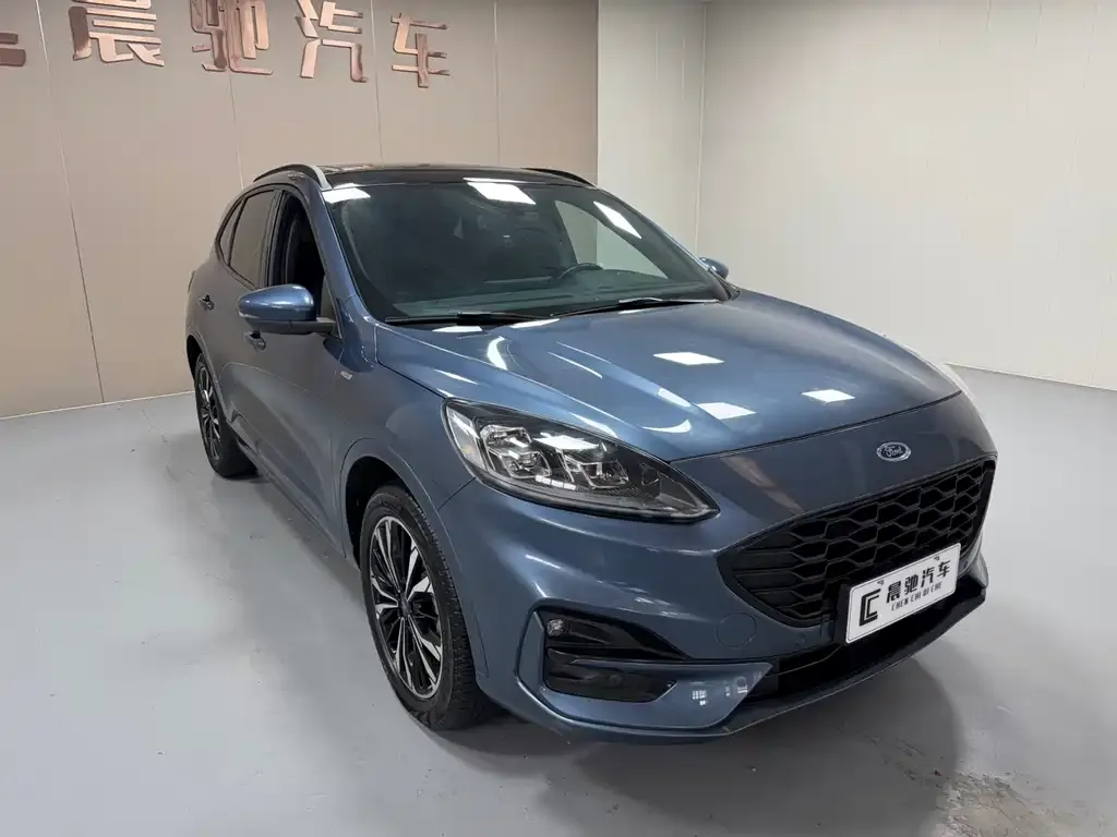Ford Escape 2023 из CN, фото 5