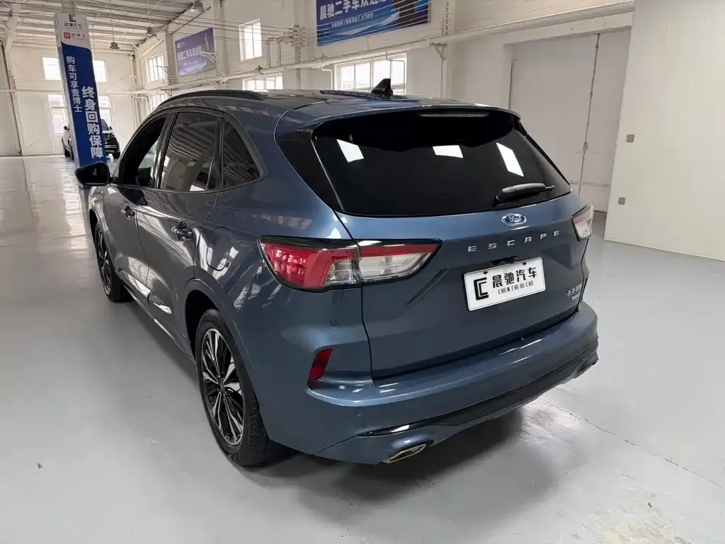 Ford Escape 2023 из CN, фото 10