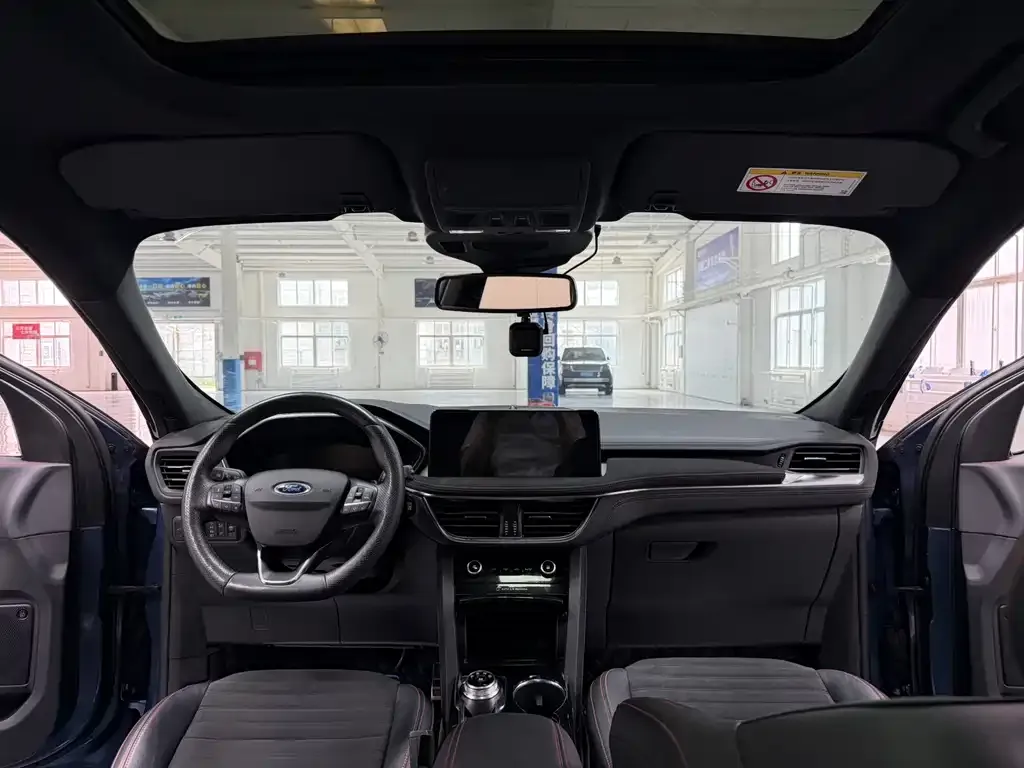 Ford Escape 2023 из CN, фото 4