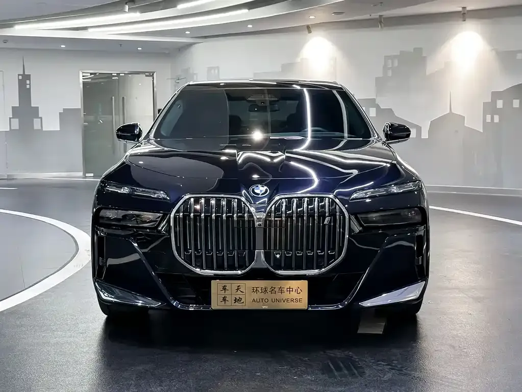 BMW i7 2023 из CN, фото 7