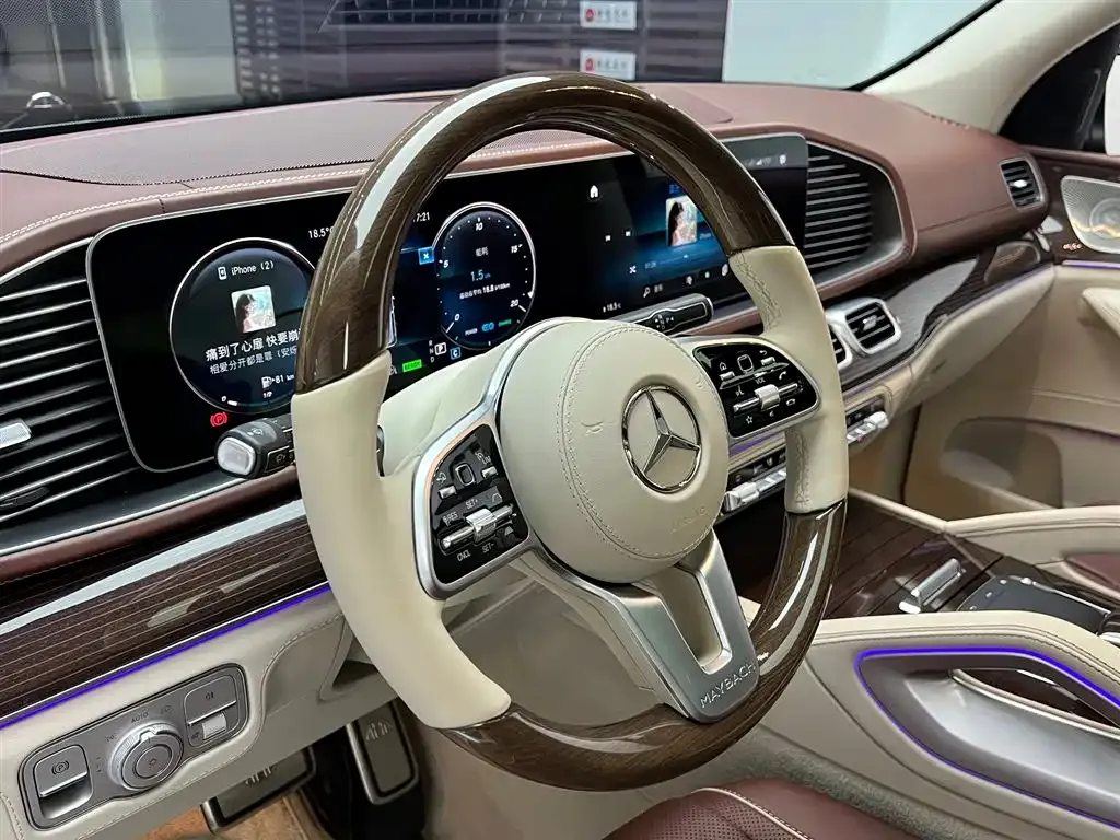 Mercedes-Benz GLS — фото 4